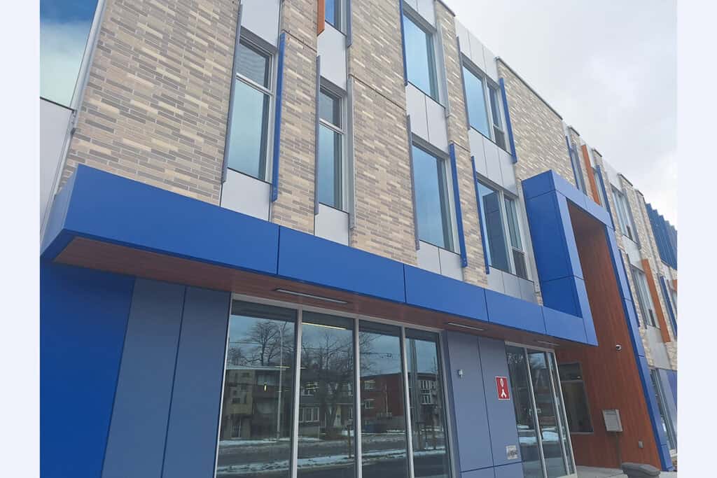 École Quinn / Petits-Explorateurs à Longueuil